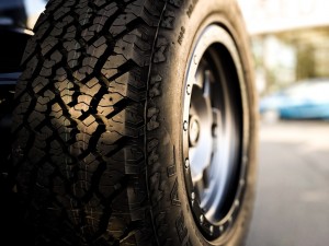 pneu voiture sans permis