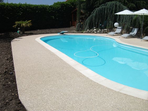 beton desactive piscine
