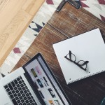 Quelle différence entre un graphiste freelance et une agence de communication
