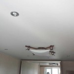 Comment remettre à neuf un plafond abîmé ?