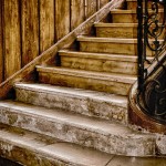 Escalier quart-tournant : caractéristiques et avantages !