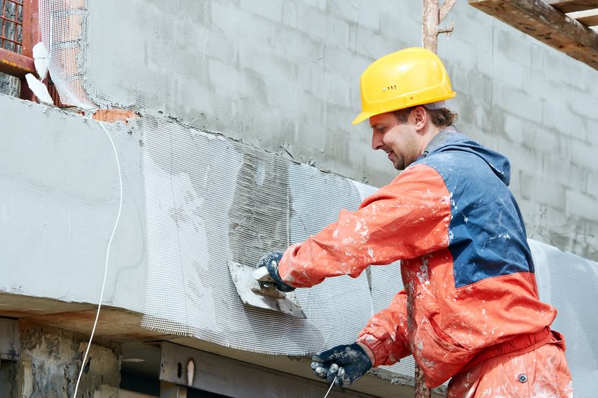 Ravalement façade : zoom sur les travaux à envisager en cas de fissures