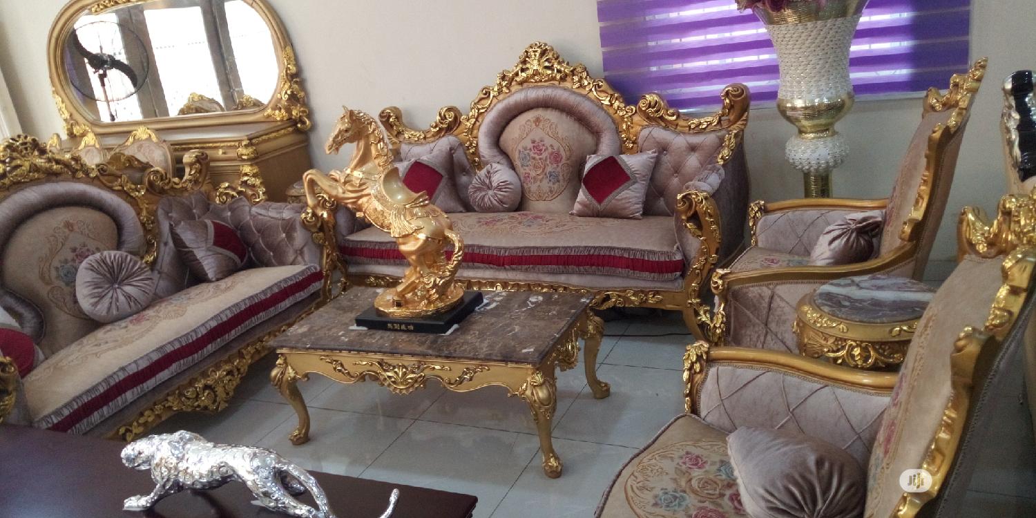 À qui faire appel pour la vente des meubles et objets anciens?