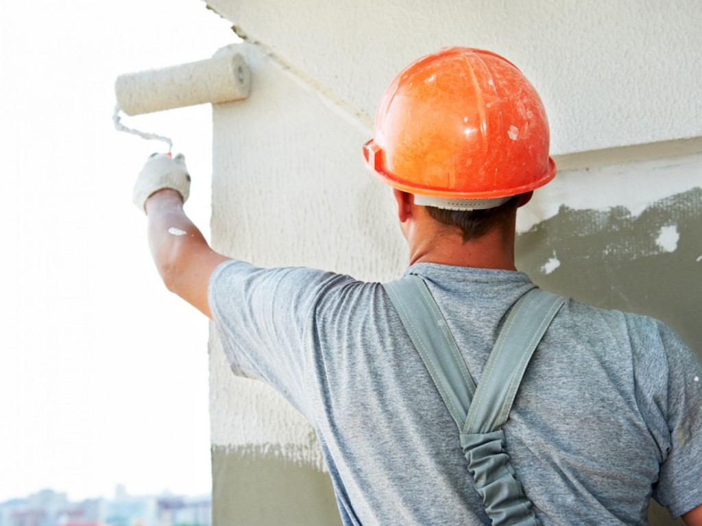 Comment les professionnels se débarrassent-ils d’une vieille peinture de maison?