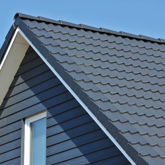 4 conseils pratiques à suivre lors de l’entretien de votre toiture en tuiles